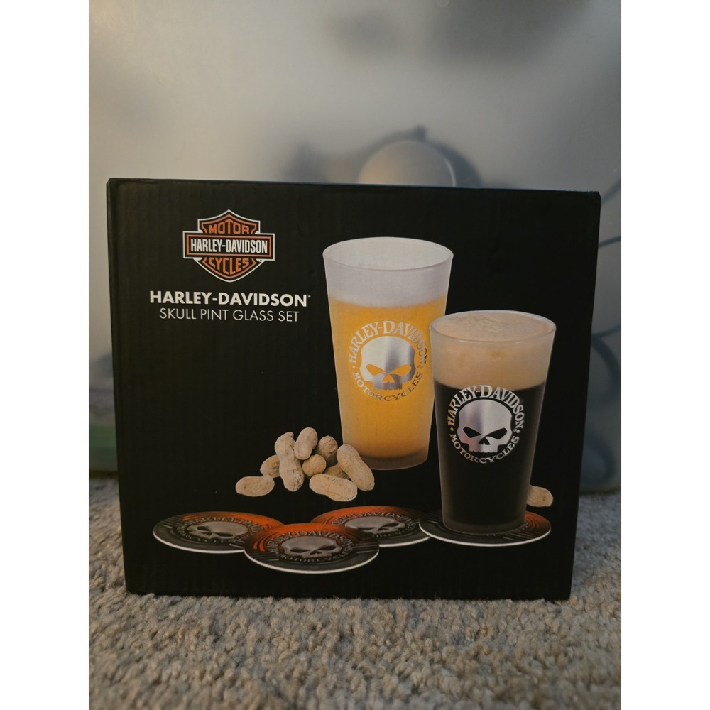 Rare 2016 Harley Davidson Frosted Metallic Skull 16 oz Pint Beer Glass -Set of 2